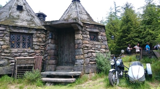 Rumah dan motor Hagrid
