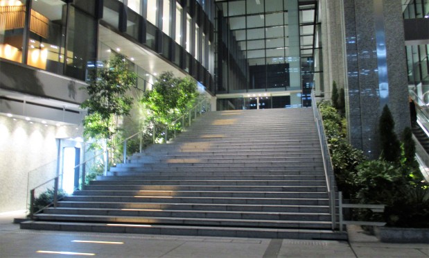 Season Terrace_stairs opening Fukattsu Love